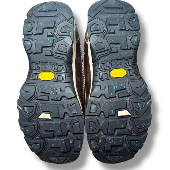 LL Bean Women's, Size 8 Snow Sneaker Artic Grip, Mid Hook and Loop, Dark Brown - Picture 5 of 11